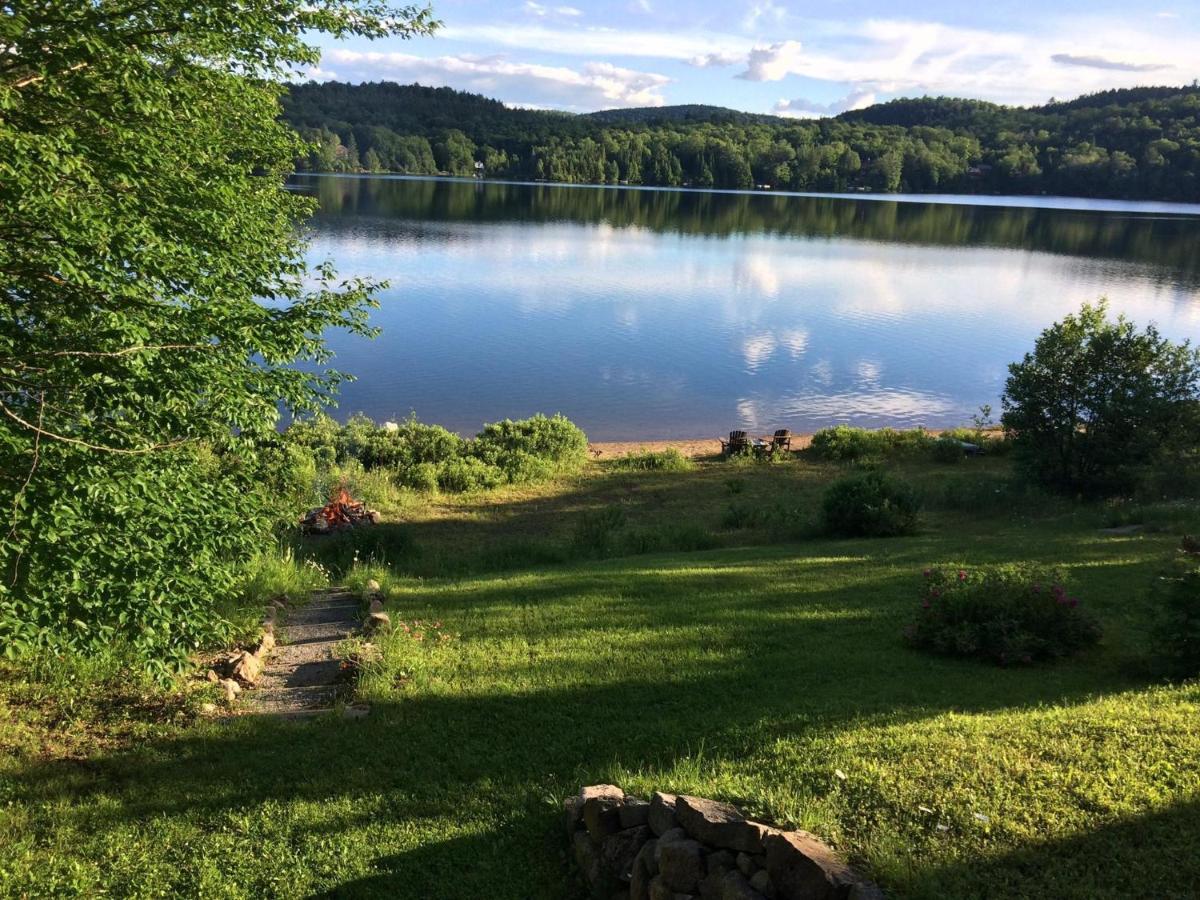 Le Lodge Du Lac Saint-Faustin Exteriör bild
