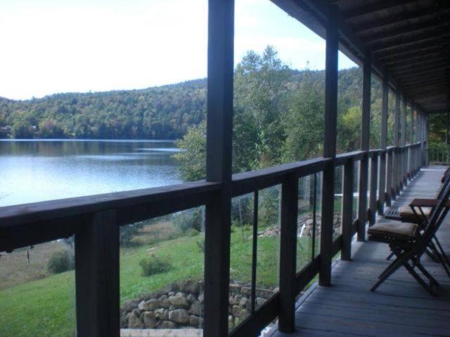 Le Lodge Du Lac Saint-Faustin Exteriör bild