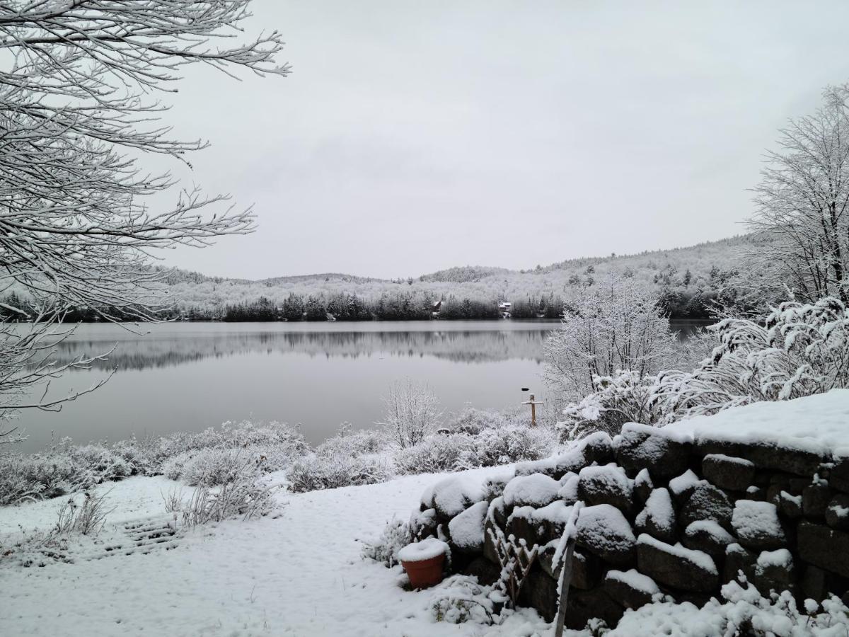 Le Lodge Du Lac Saint-Faustin Exteriör bild