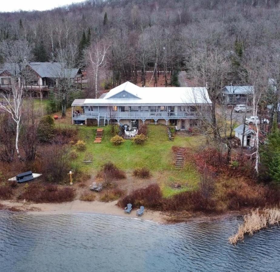 Le Lodge Du Lac Saint-Faustin Exteriör bild